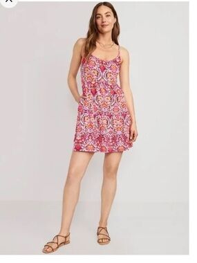 NWOT Old Navy Tiered Sundress Multicolor with pockets Size XS BEAUTIFUL!